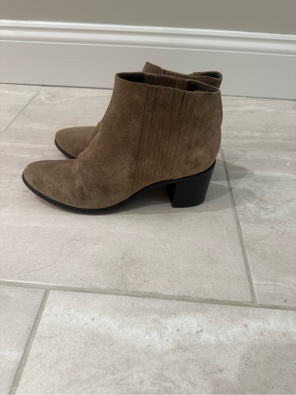 COCLICO Suede Ankle Boot in Taupe Brown